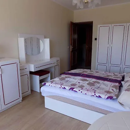 Apartamento 3 *